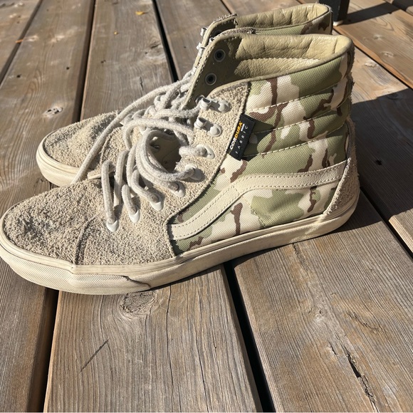 Vans Cordura Sk8-hi trainers in Desert Camo. Size: US11/ EU44 - Picture 1 of 7